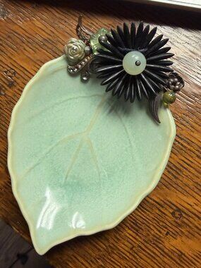 Kotobuki Japan Celadon Leaf Dish Irice Jeweled Floral Décor